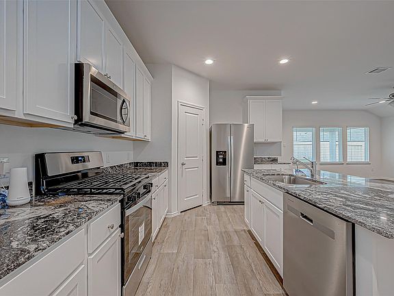 3rd image of 2913 Bur Landing Ln