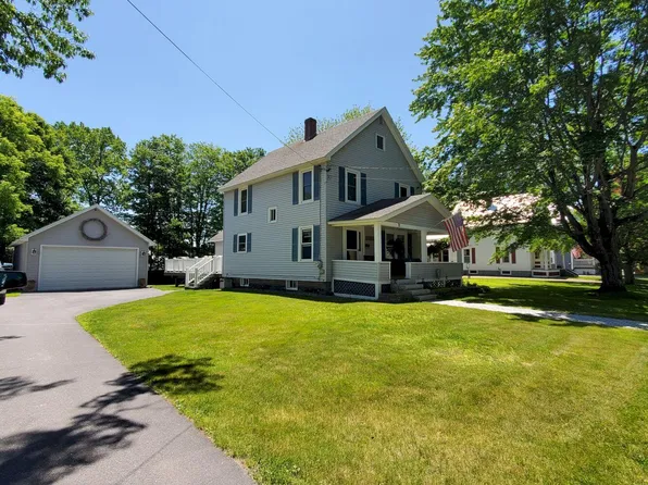 31 Maple Street, Skowhegan, ME 04976