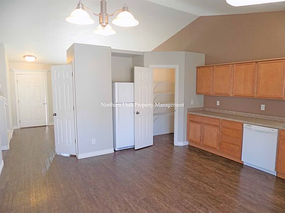 4 Kitchen View 2_10252017