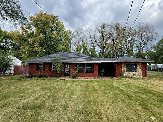 1st image of 1442 Saint Thomas Rd