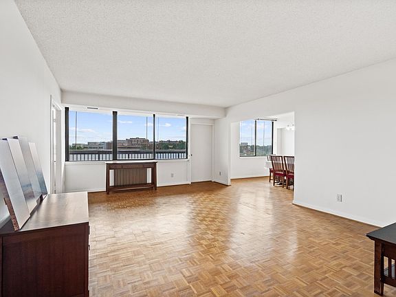 4th image of 3709 S George Mason Dr APT 506