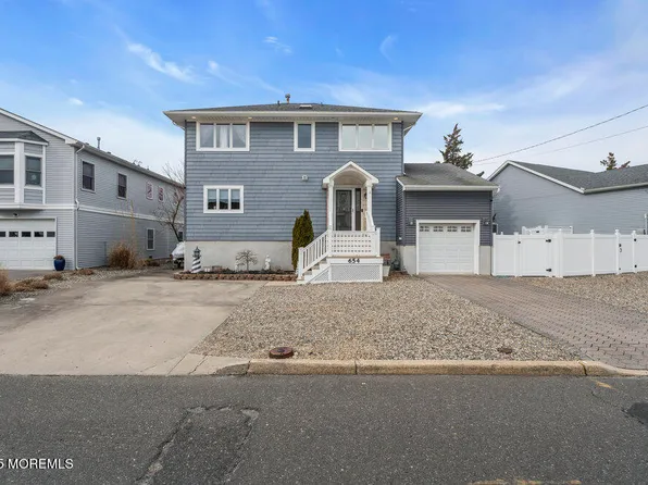 654 Bayview Drive, Toms River, NJ 08753