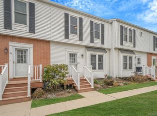190 Merrick Road #35, Amityville, NY