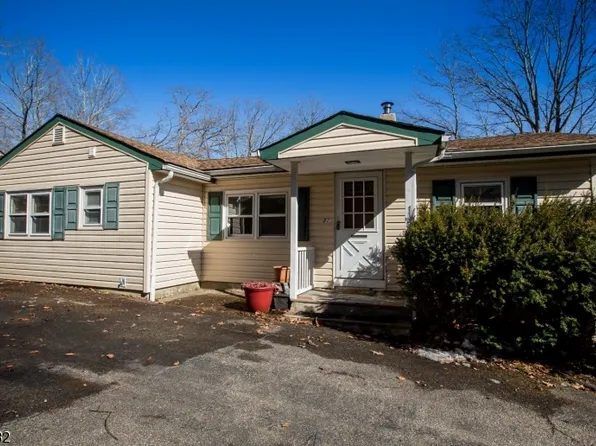 77 Lake Shore Rd, Hardyston Twp., NJ 07460