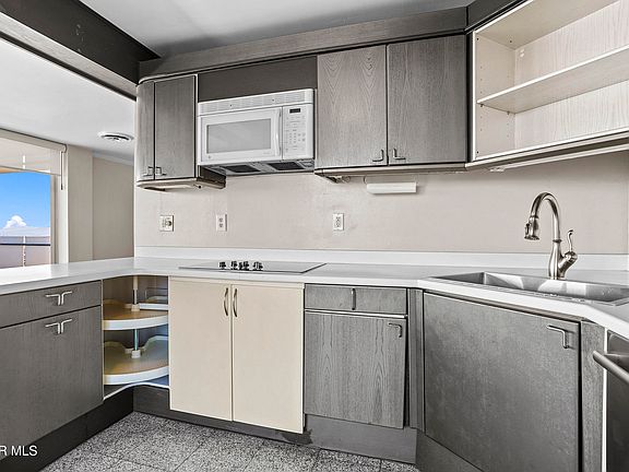 3rd image of 1800 N Stanton St APT 907