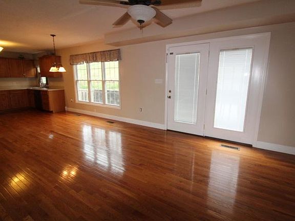 3rd image of 1 Shallen Dr