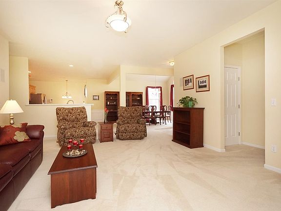 4th image of 1902 Traverse Creek Dr