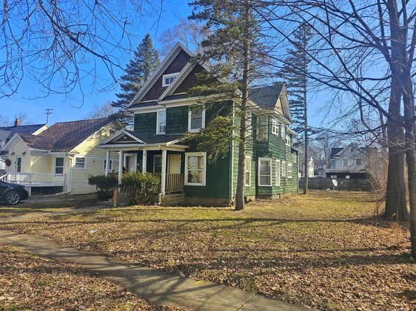 15 Broad St S #4
