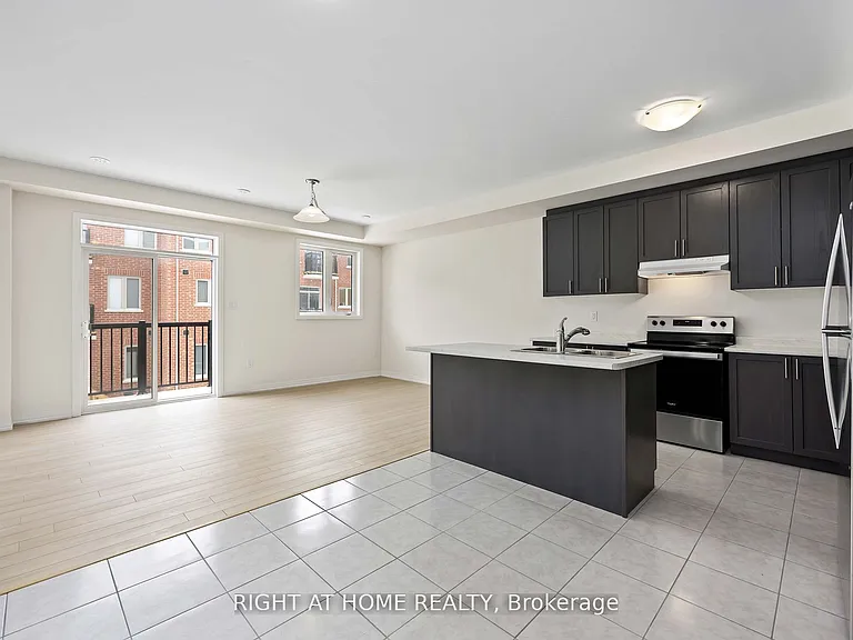 31 Sissons Way — Photo 5