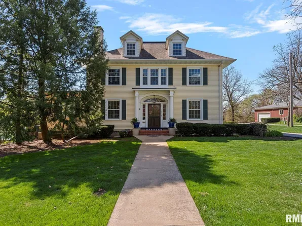 1421 Mound Ave, Jacksonville, IL 62650