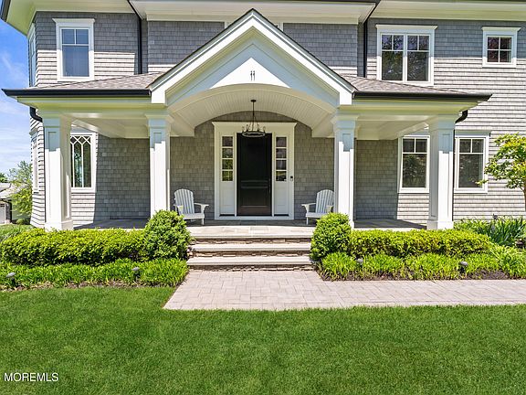 5th image of 11 Beacon Hill Road