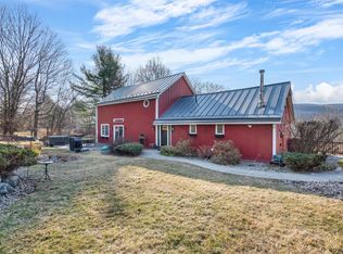 8 Lakeview Trl, Salisbury Mills, NY 12577