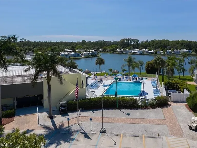 Pool and Clubhouse