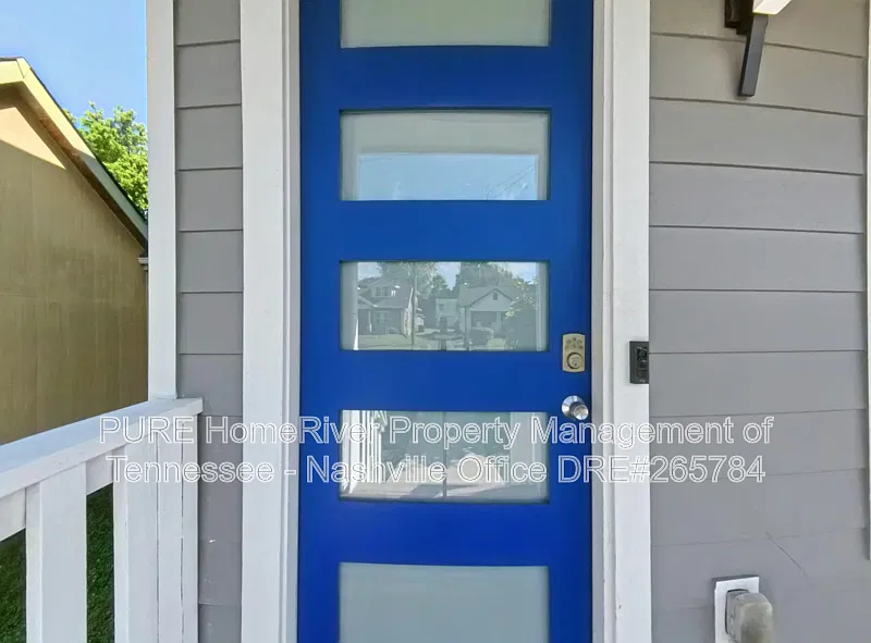 3 bed, 3.0 bath, 1800 sqft, $2,795 — Photo 1