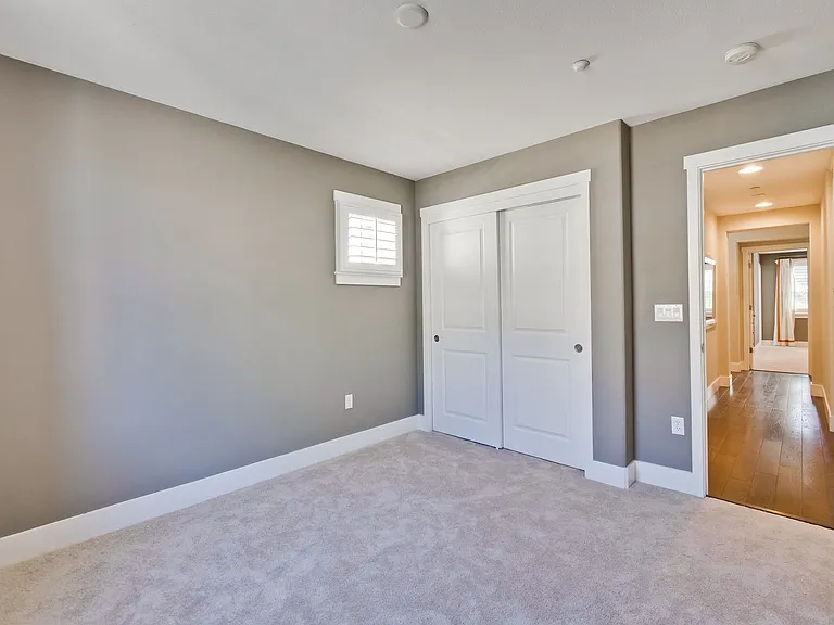 156 Linfield Dr — Photo 23
