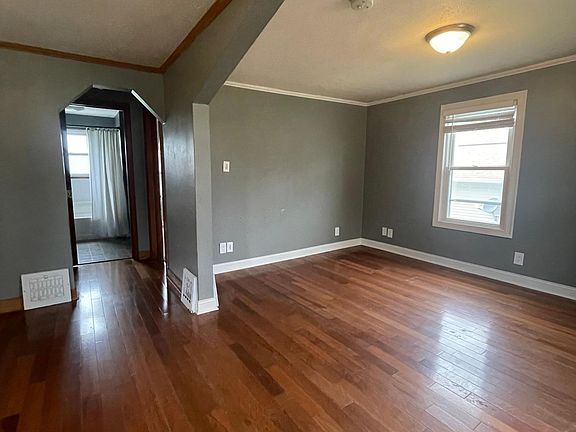 5th image of 1213 N Prairie Ave