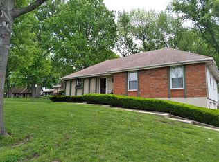 200 SW 24th St, Blue Springs, MO 64015