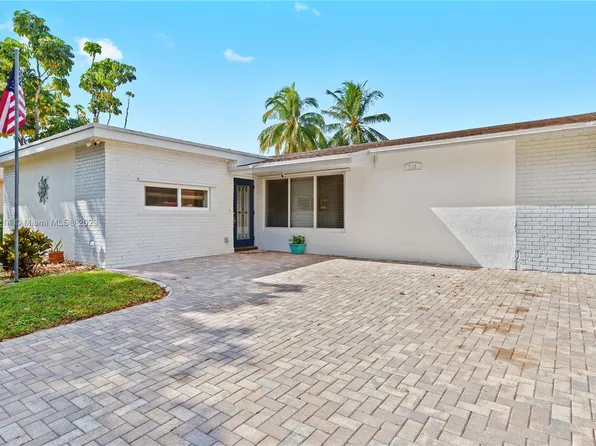 710 NW 92nd Ave, Pembroke Pines, FL 33024