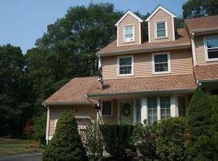 9 Concetta Cir, Mansfield, MA 02048