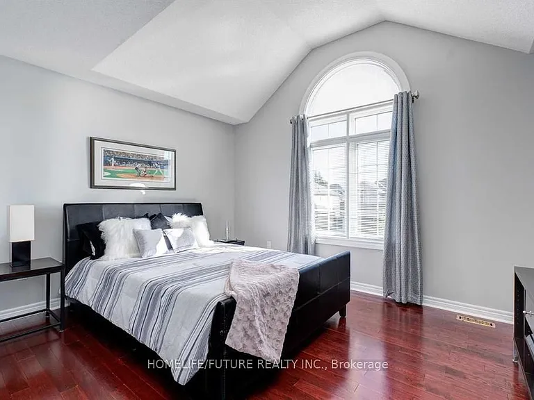 109 Boxwood Cres #MAIN 2ND — Photo 5