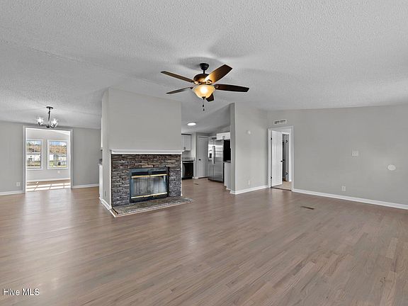 5th image of 3421 Field View Court