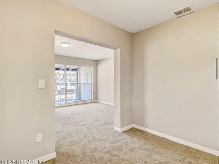 1430 Detroit St — Photo 11