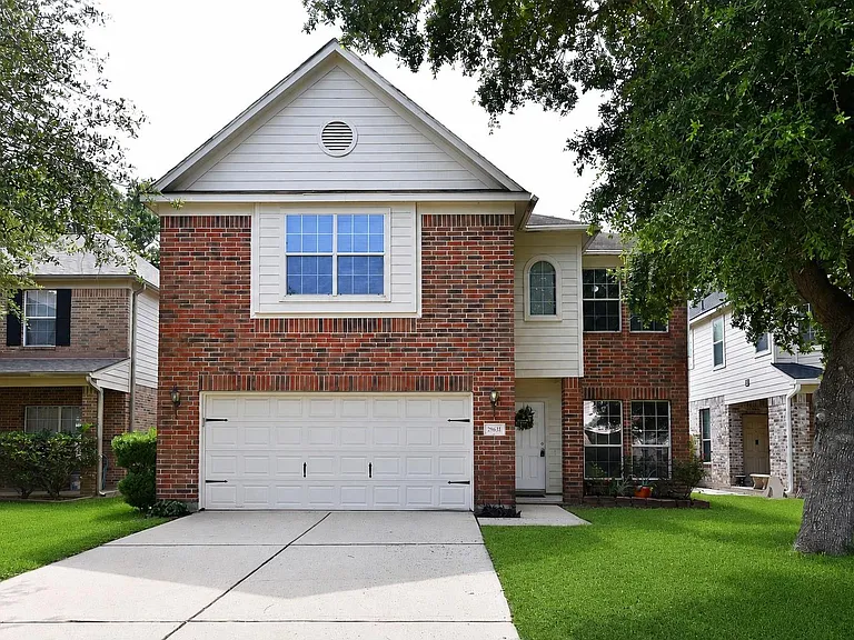 29631 Turnbury Village Dr — Photo 1
