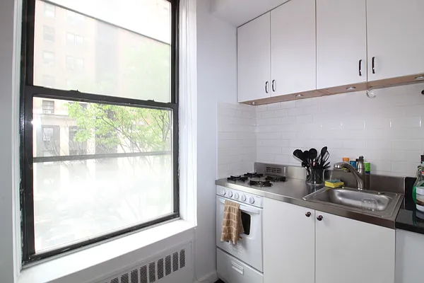 Rented by Compass | media 26