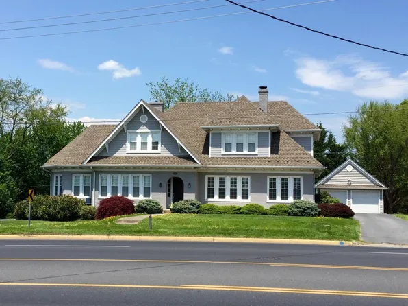 1413 W Broad St #1, Waynesboro, VA 22980