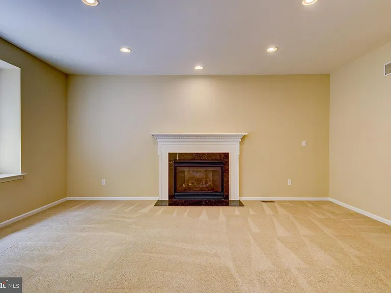 45 Lockwood Dr — Photo 25