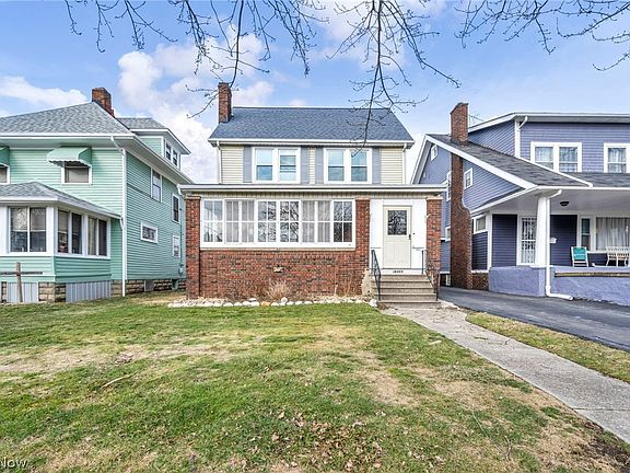 3rd image of 18405 Windward Rd