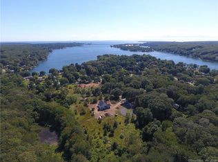 33 Shawandassee Rd, Waterford, CT 06385