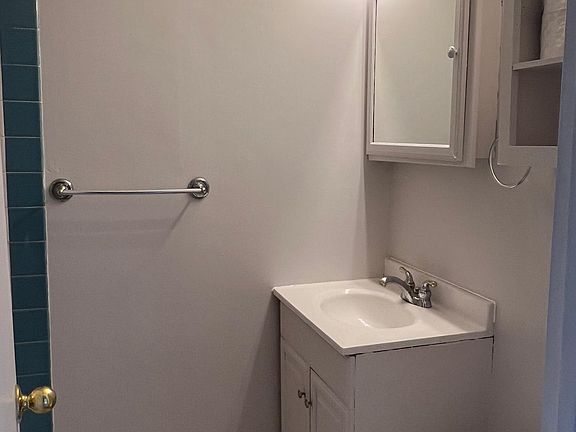 3rd image of 4828 Silverwood St Floor 2