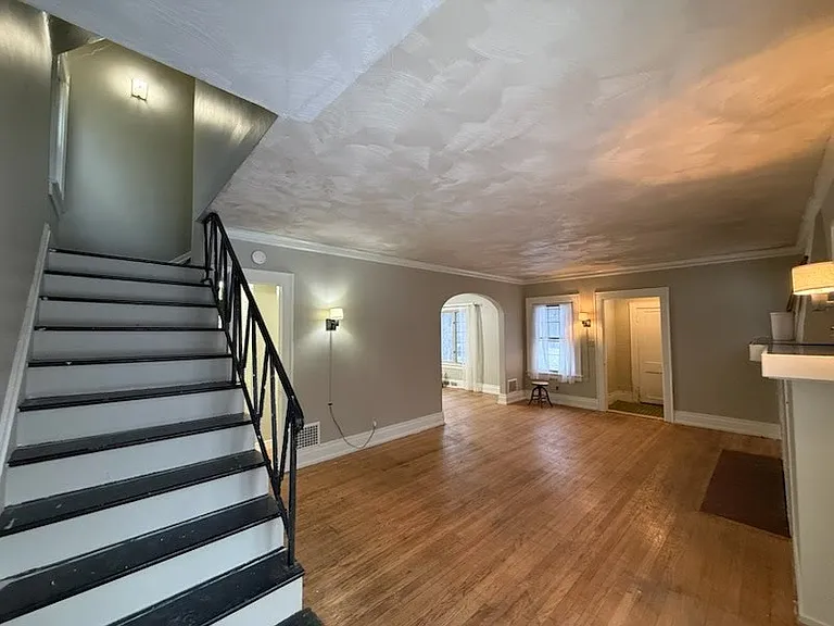721 Salt Springs Rd — Photo 2