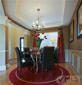 3rd image of 212 Riverbend Dr