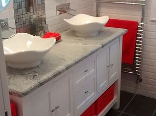 4 Terry Rd, Gales Ferry, CT 06335