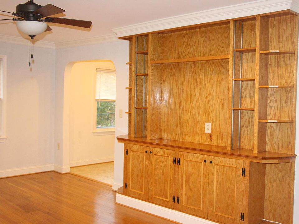 1st image of 4800 9th St N APT 6