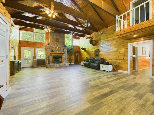 12883 Nickels Rd, West Fork, AR 72774