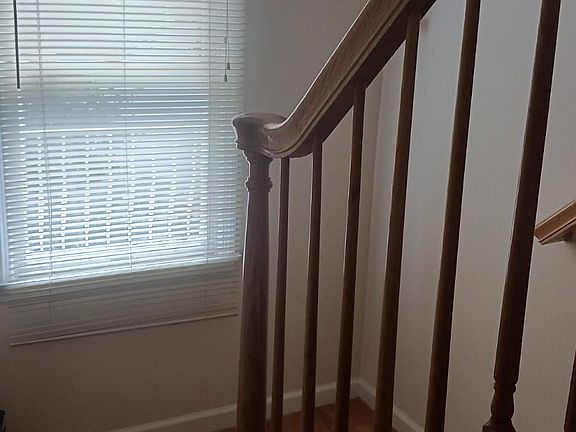 4th image of 316 Linden Ave Floor 2