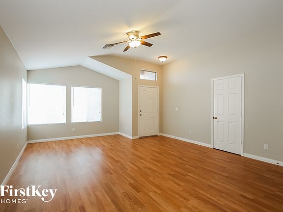 3rd image of 4421 Charneta Ct