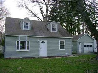 1021 Horvath St, Schenectady, NY 12303