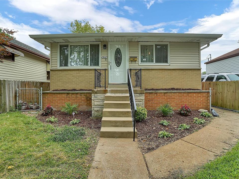 1st image of 746 Dallas Dr