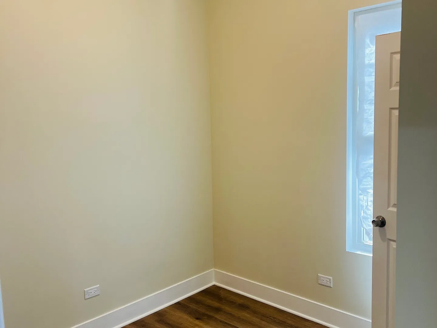 3 bed, 1008 sqft, $1,950 — Photo 3