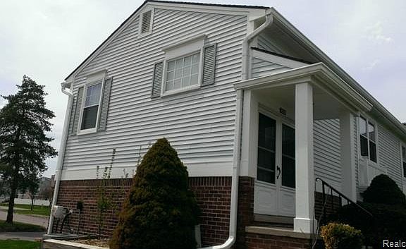 2nd image of 42136 Roscommon Dr #281