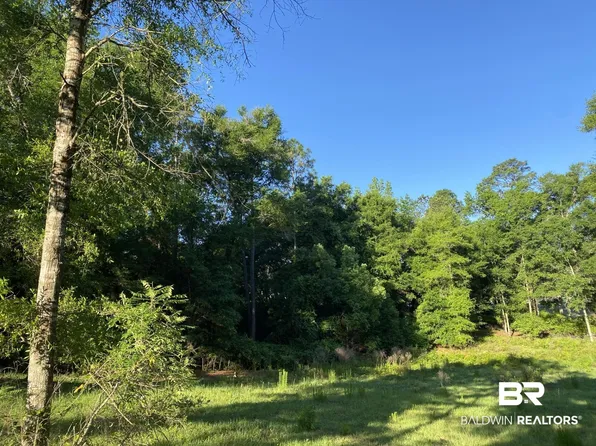 123 Augusta Ct, Fairhope, AL 36532