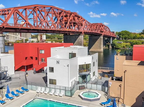 1020 NW Naito Pkwy APT N2, Portland, OR 97209