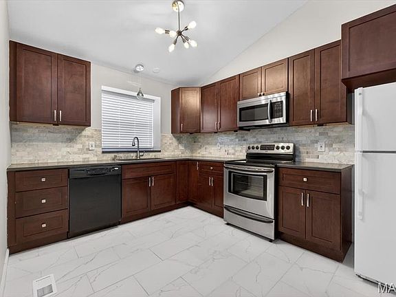 4th image of 22 Willowyck Ct