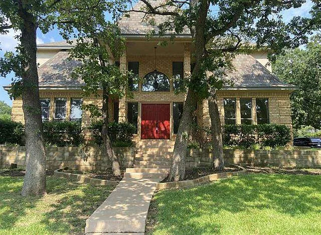 5 bed, 3473 sqft, $3,800 — Photo 1