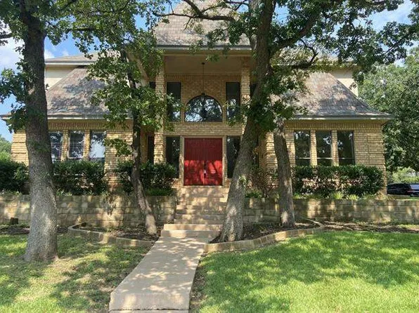 202 Pebble Beach Dr, Trophy Club, TX 76262