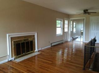 463 Wallace Rd, Lake Ariel, PA 18436